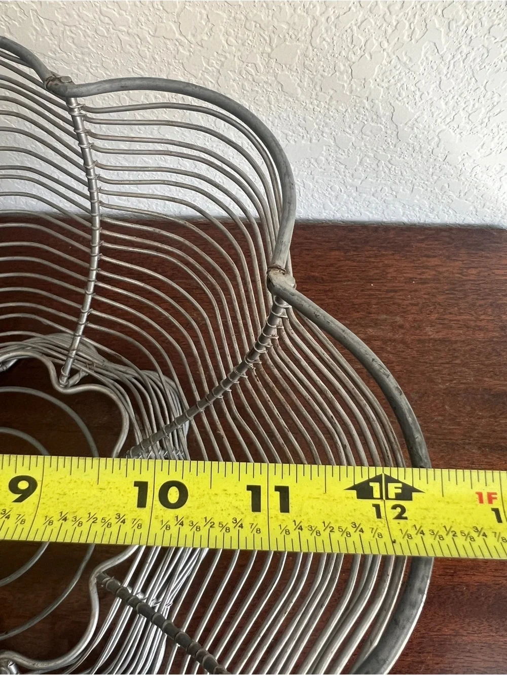 Vintage Metal Wire Fruit Basket Granny Kitchen Centerpiece Pedestal Bowl MCM